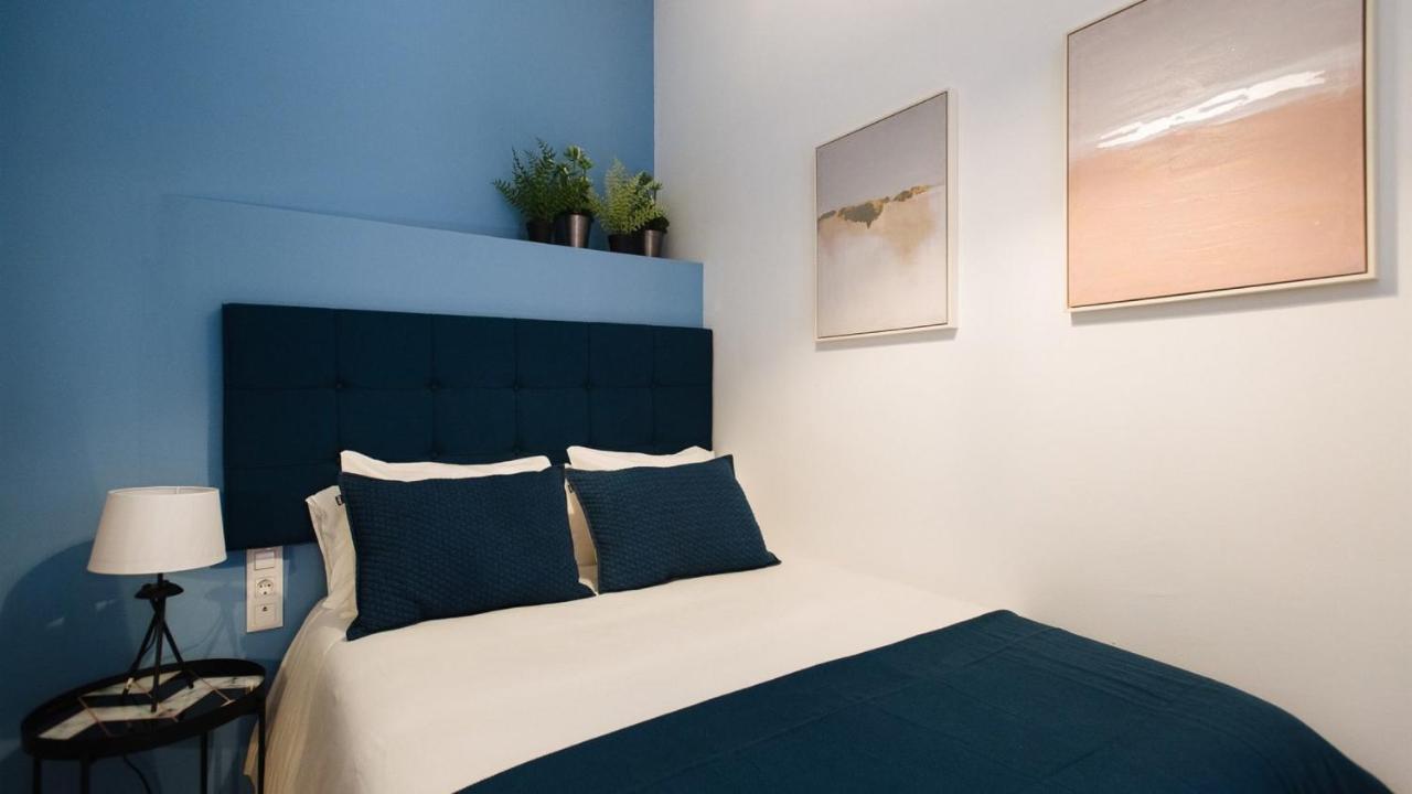 Chiqui And Vicente Suite Apartments Seville Exterior photo